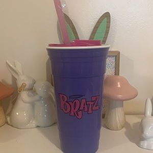 Bratz 2023 32 oz Travel Tumbler Limited Edition. Brand New With sealed straw.